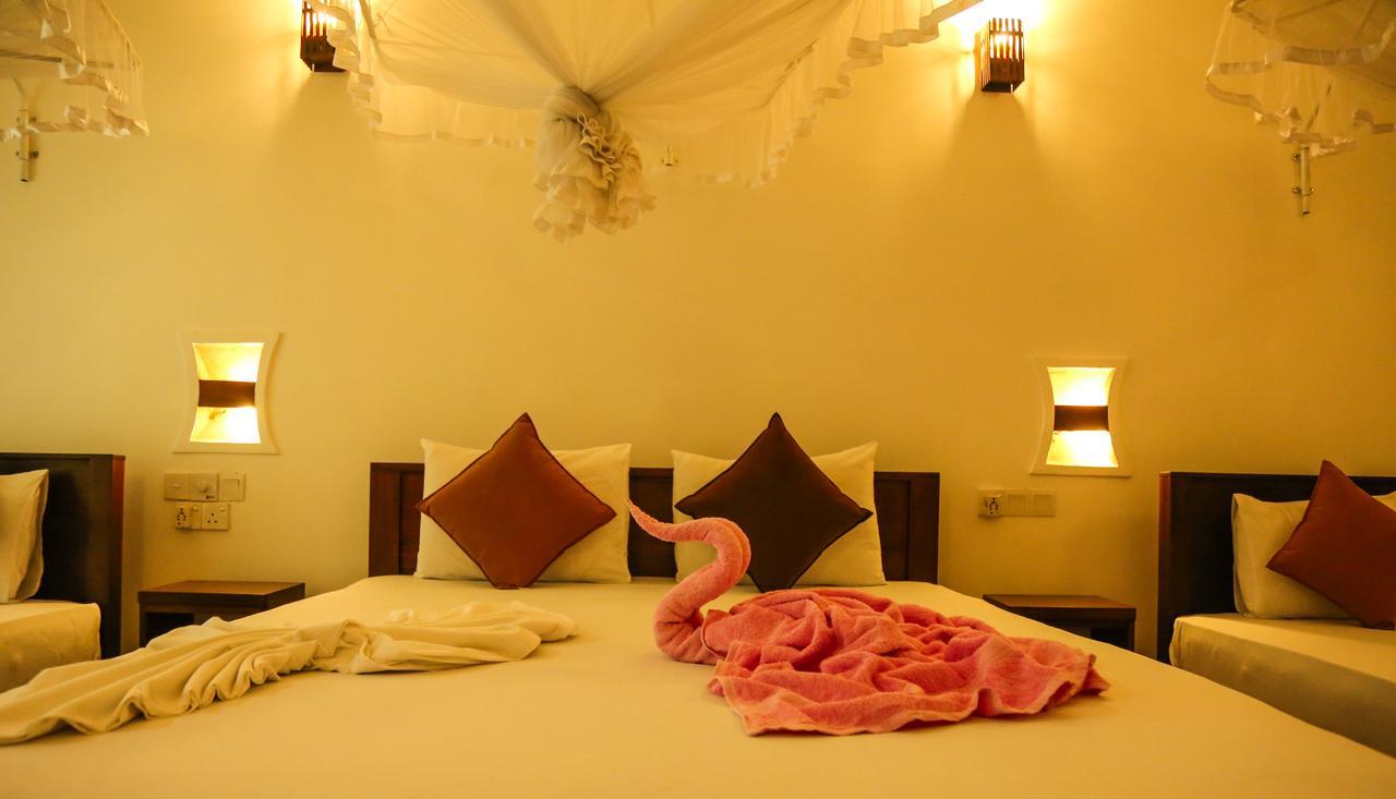 Tinara River Inn, Weligama Exterior photo