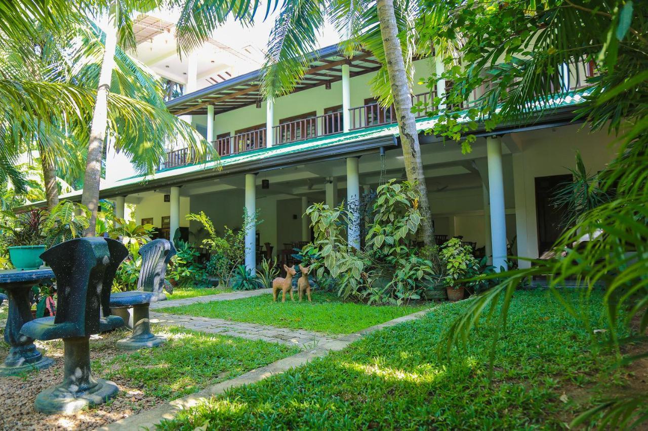 Tinara River Inn, Weligama Exterior photo
