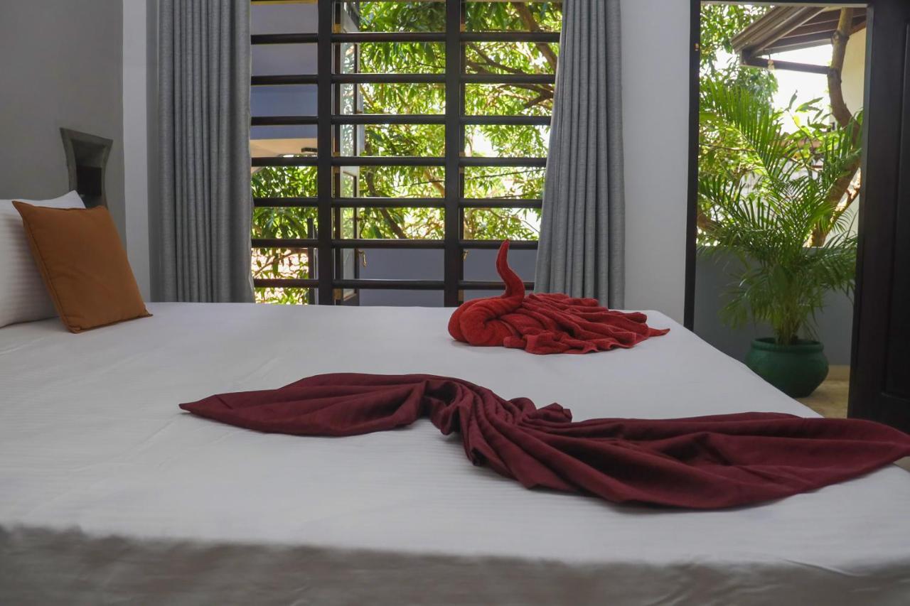 Tinara River Inn, Weligama Exterior photo