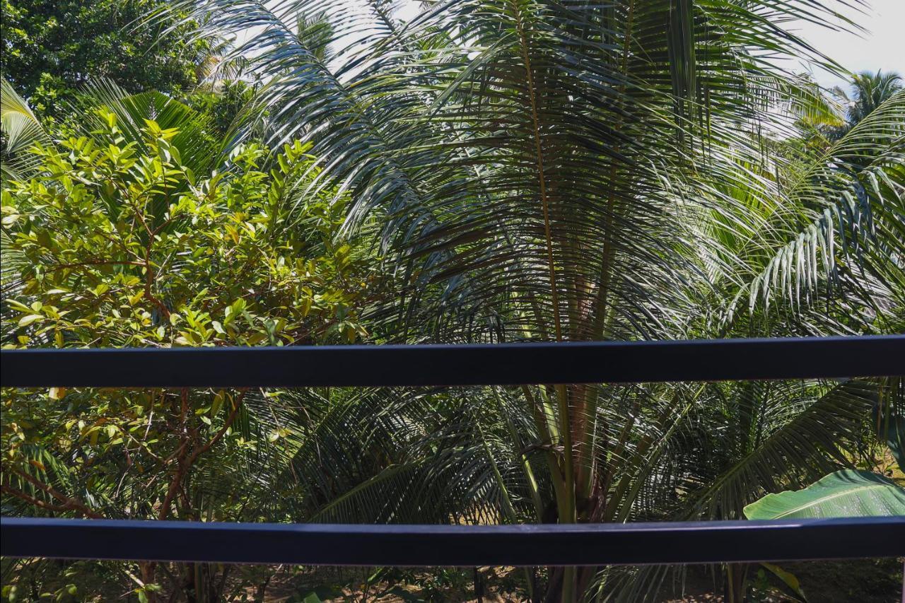 Tinara River Inn, Weligama Exterior photo